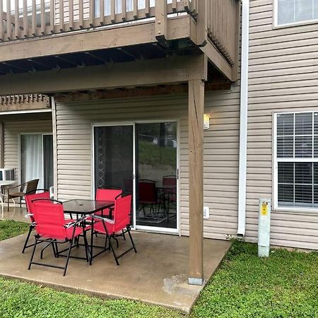 New Remodeled Luxury Condo By The Lake, No Stairs! Branson Eksteriør billede