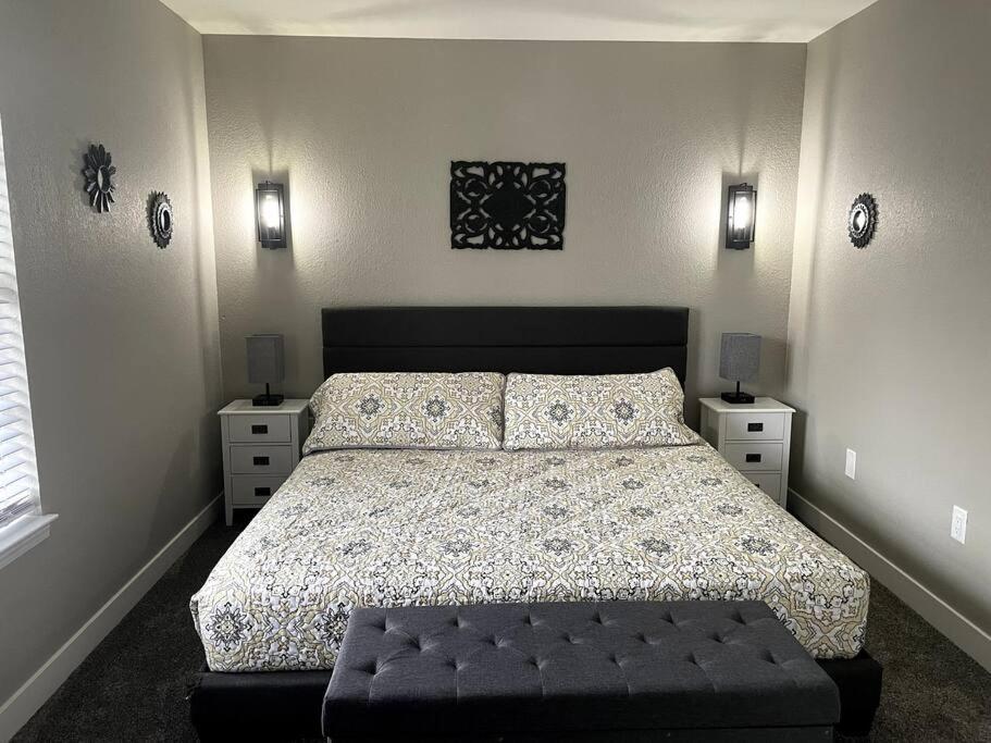 New Remodeled Luxury Condo By The Lake, No Stairs! Branson Eksteriør billede