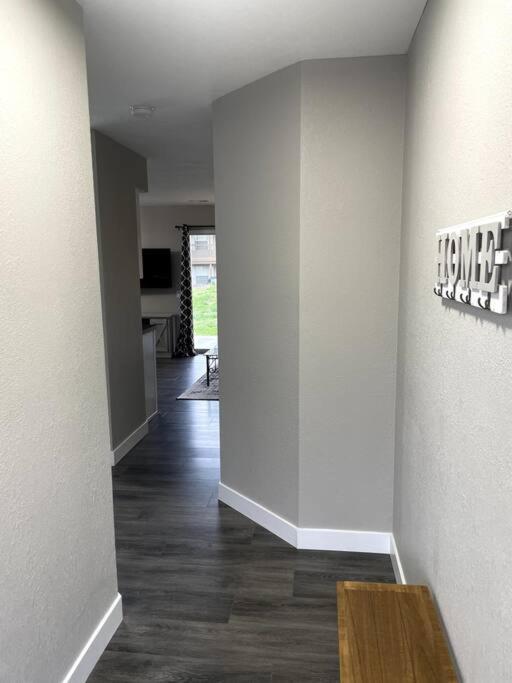 New Remodeled Luxury Condo By The Lake, No Stairs! Branson Eksteriør billede